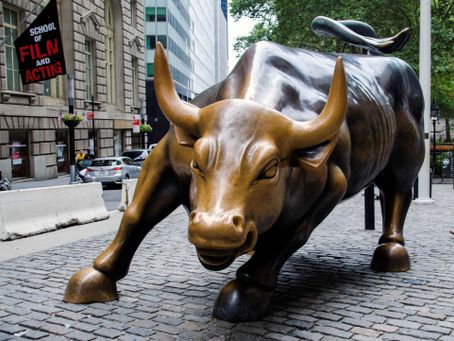 Charging Bull in New York, die Stadt, die niemals schläft